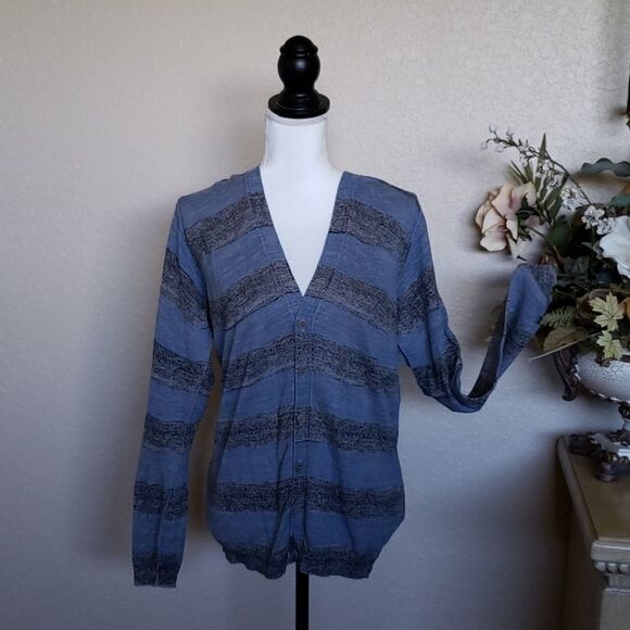 Stile Benetton Cardigan  - Picture 2 of 10